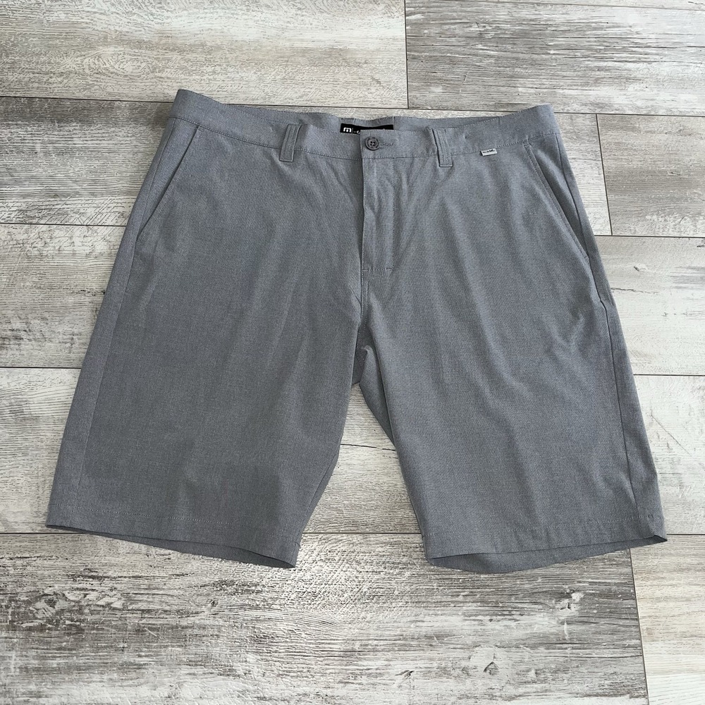 Travis Mathew Golf Shorts Men 38 Gray Chino Outdoors Preppy Club Performance